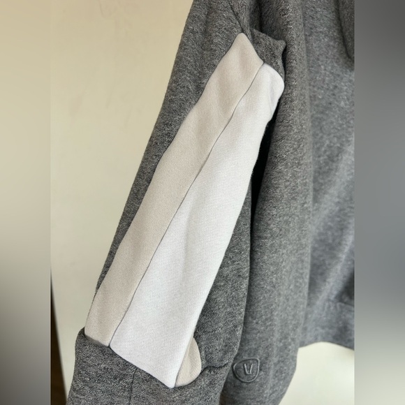 Vuori boxy gray hoodie women’s L white beige side stripes drawstring + pull tag - Picture 13 of 13